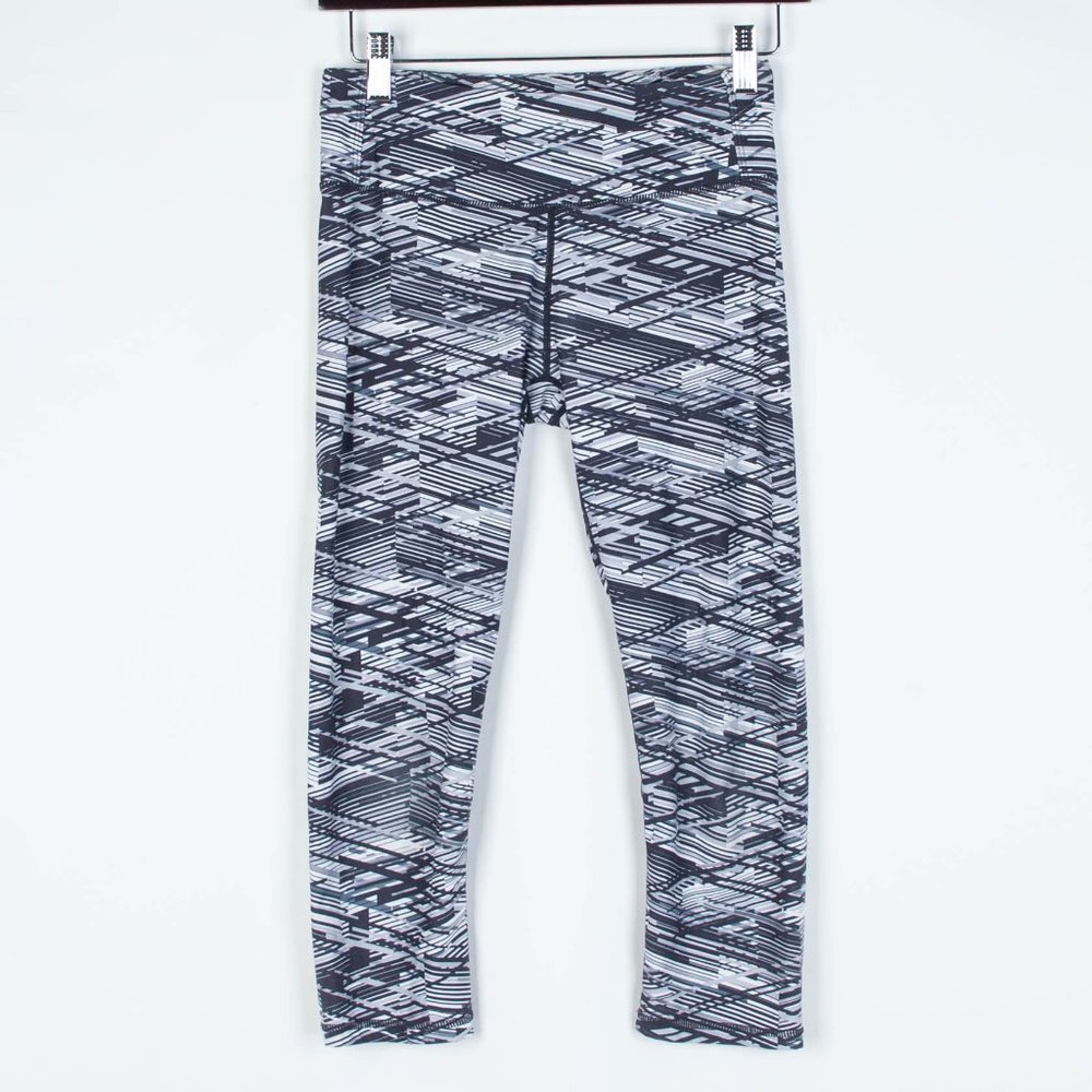 Fabletics Gia Powerlite Capri‎ Leggings Size XXS